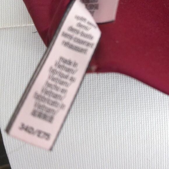 Victorias Secret Uplift Semi Demi Bra Burgundy Logo Straps Size 34D - Picture 2 of 6